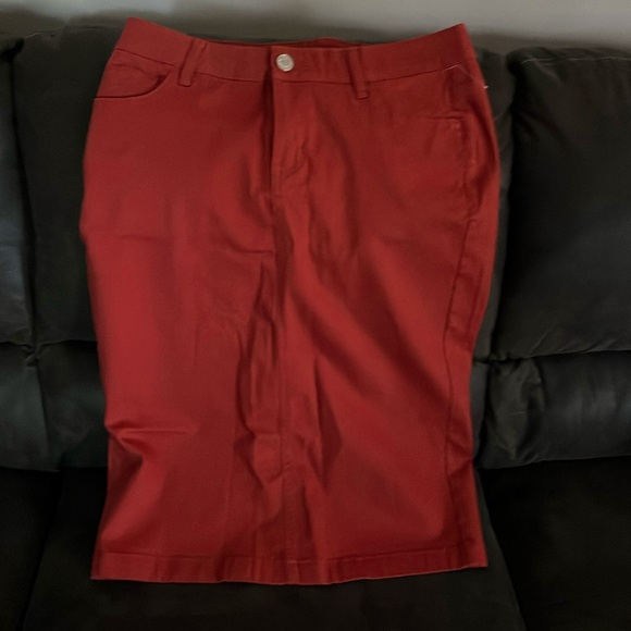 Be-Girl size Large. Never worn. Excellent condition rust color - Picture 1 of 3